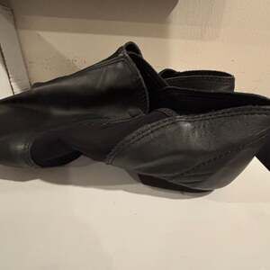 Capezio Adult E-Series EJ2 Leather Slip-On Jazz Shoes